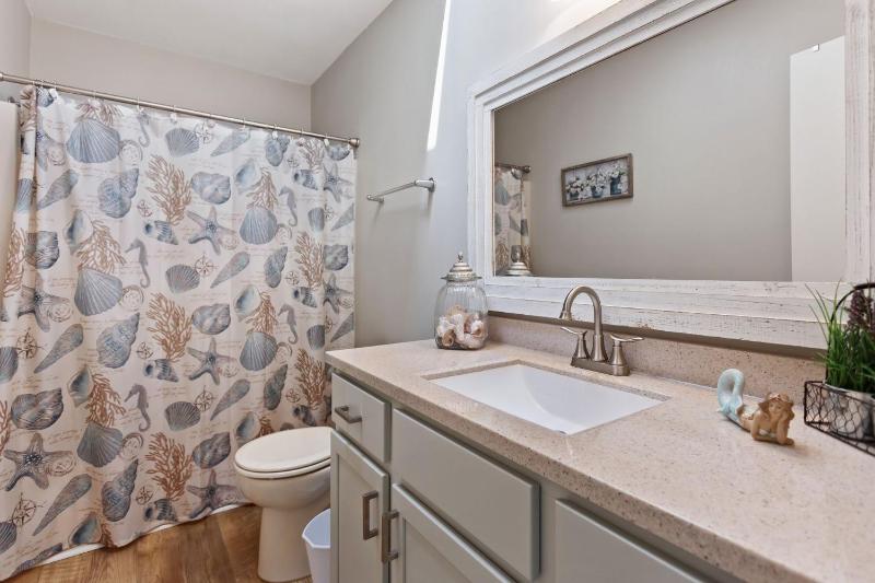 6018 - Wave Manor - image 6