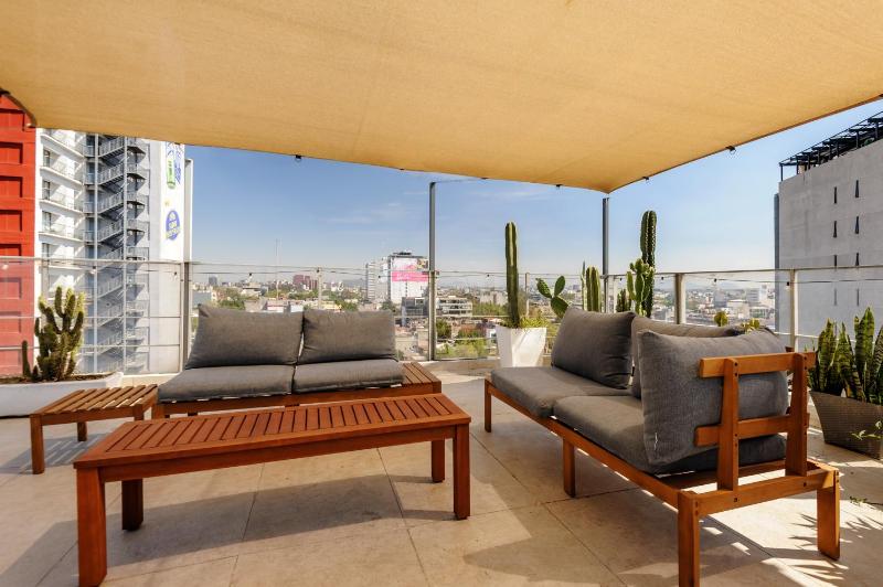 Spectacular 3BR Triplex in Roma Norte - image 16
