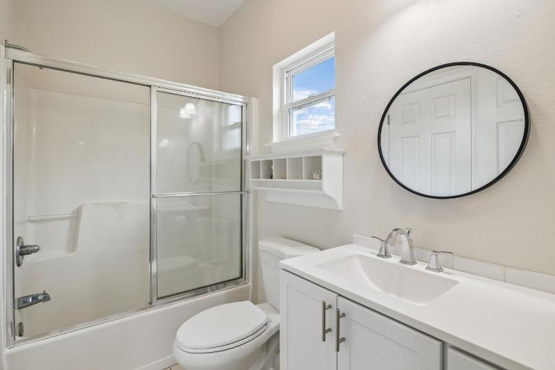 Tram-on-Time Carriage House by 30A Escapes - image 9