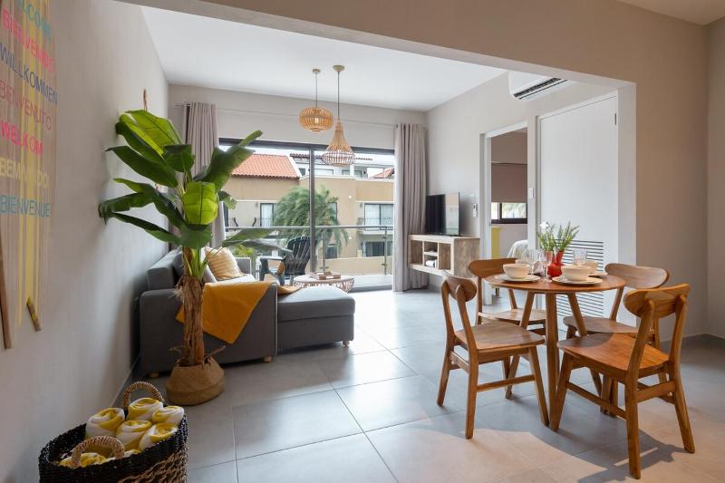 Oasis Hideaway - image 11