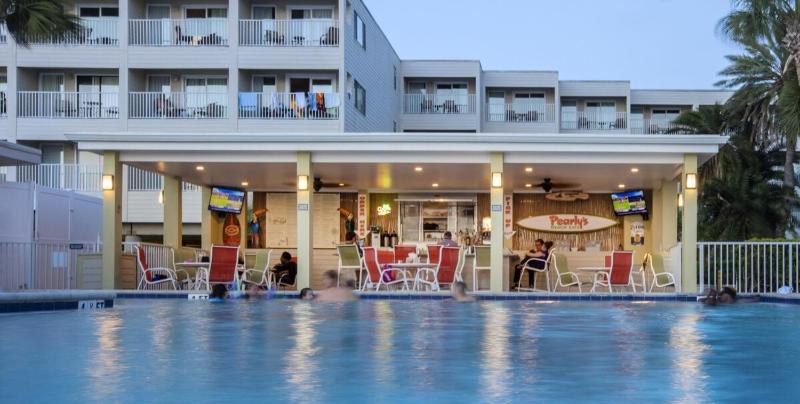 Palm Court a Bayview 2 Bed Suite & Heated Pool - image 17