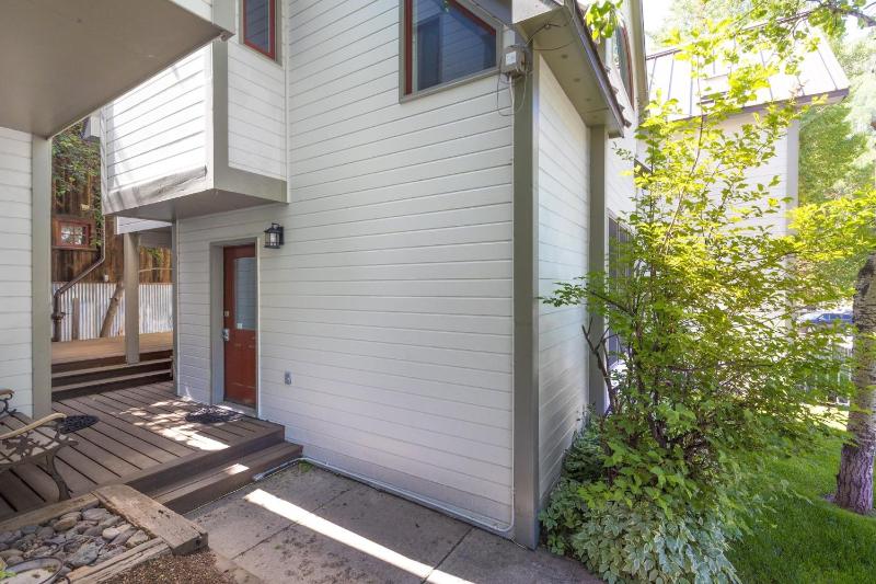 Eira House condo - image 8