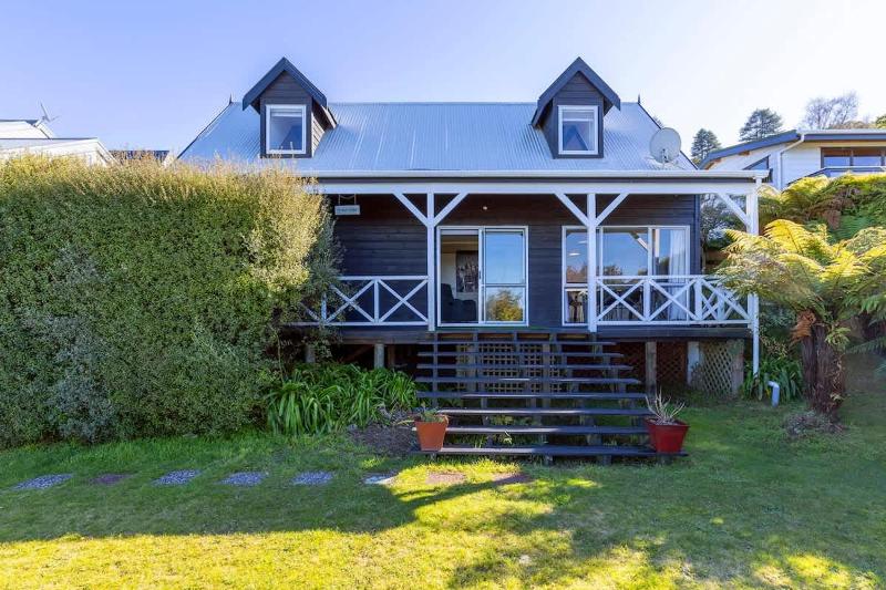 Wakeman Cottage - image 18