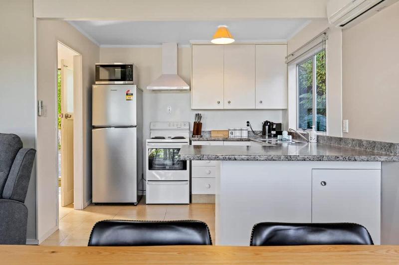 Wakeman Cottage - image 25