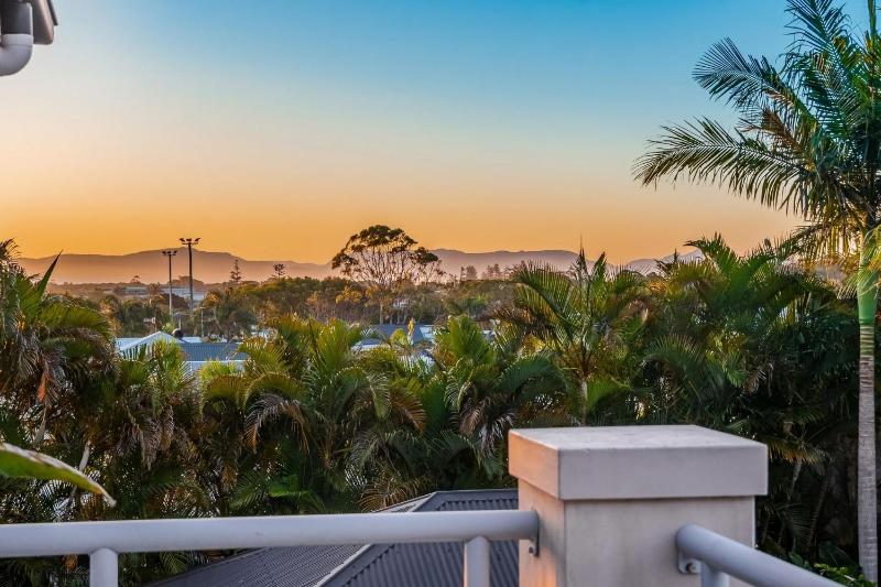 Sunset on Massinger - 60 Massinger Street - image 6