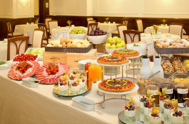 Starhotels Majestic - image 16