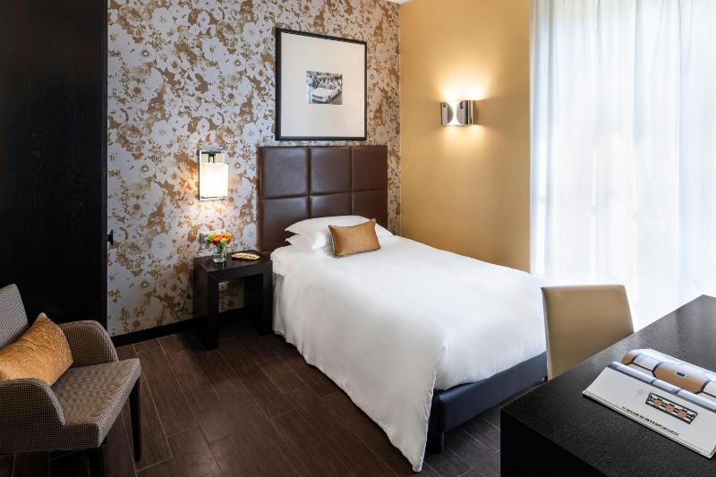 Starhotels Majestic - image 10