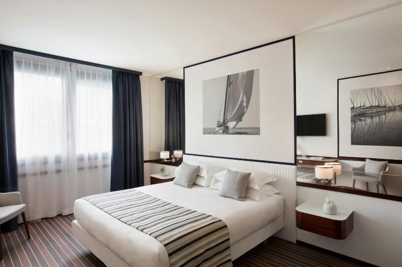 Starhotels President - image 2
