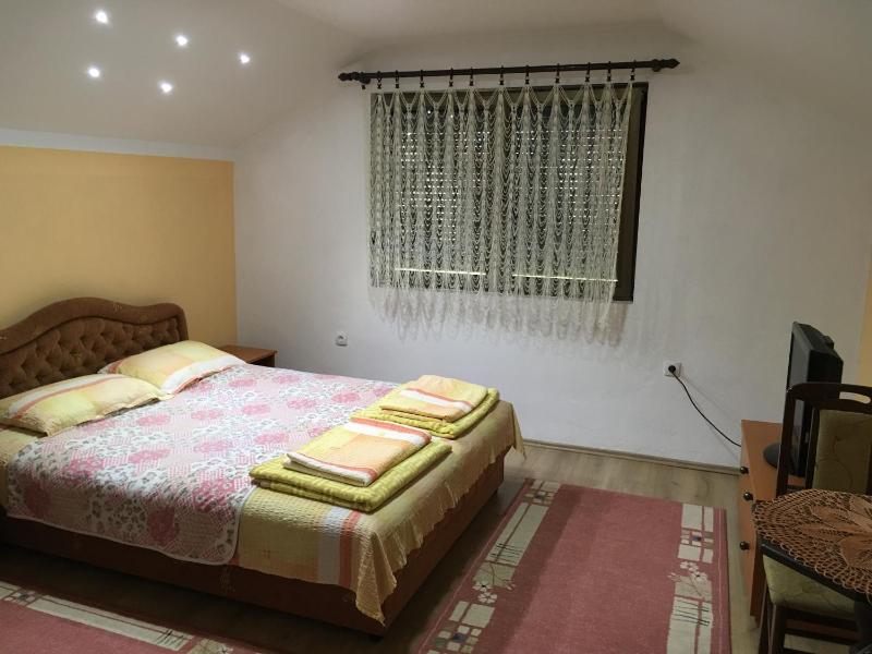 Studio Apartment image 3