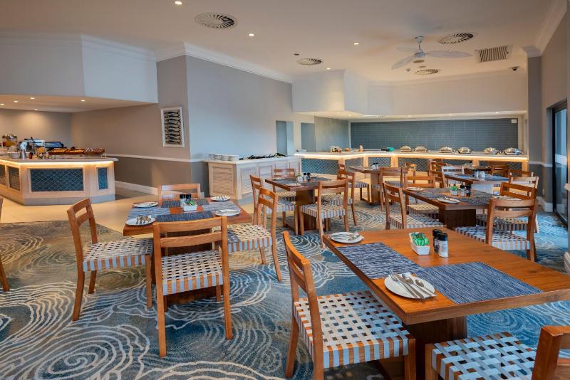 Garden Route Hotel - image 9