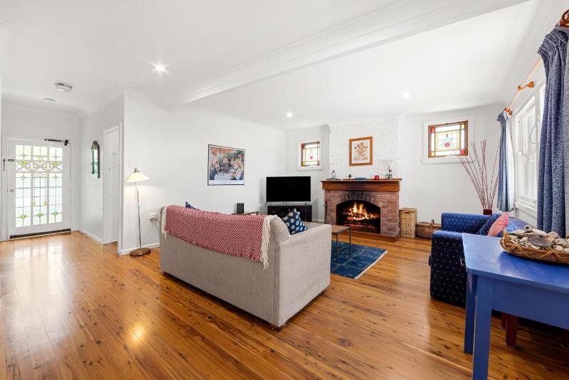 Banksia Cottage - Pet Friendly Waterfront - image 17