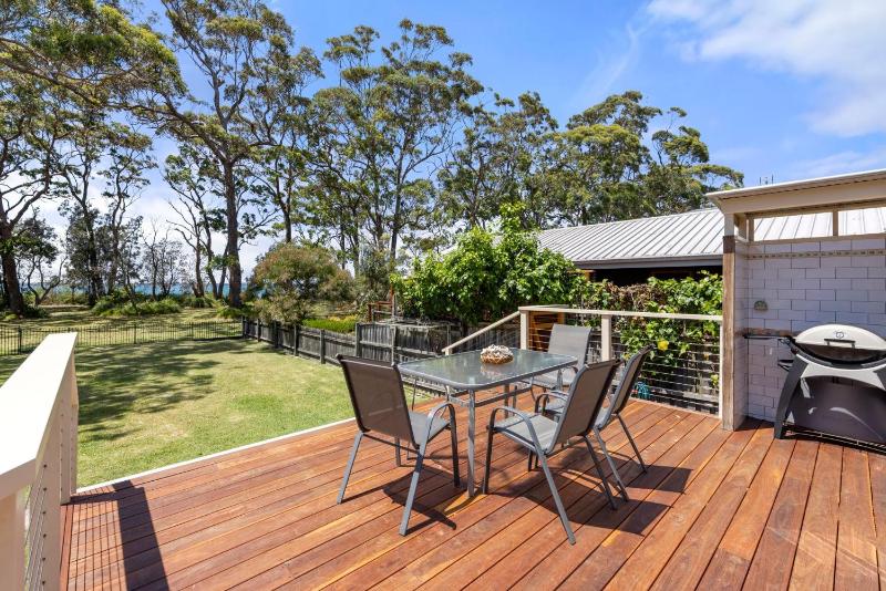 Banksia Cottage - Pet Friendly Waterfront - image 33
