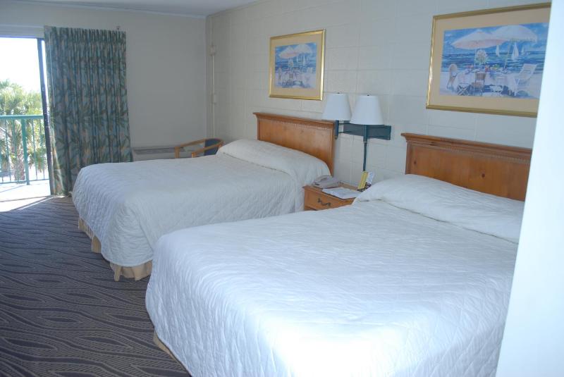 Queen Room with Sea View image 2
