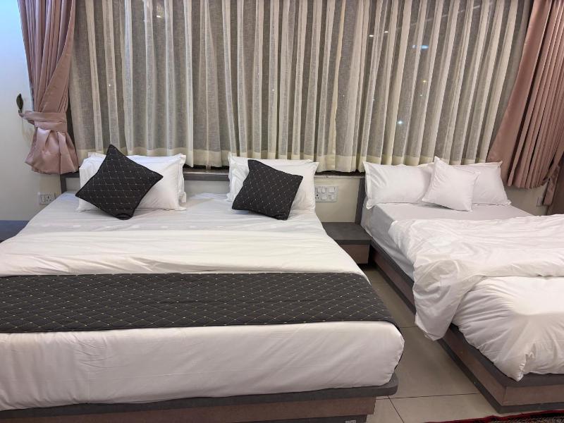 NR Hotel - image 6