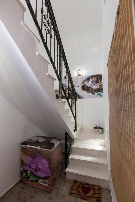 Apartments with a parking space Kastel Stafilic Kastela - 20153 - image 14