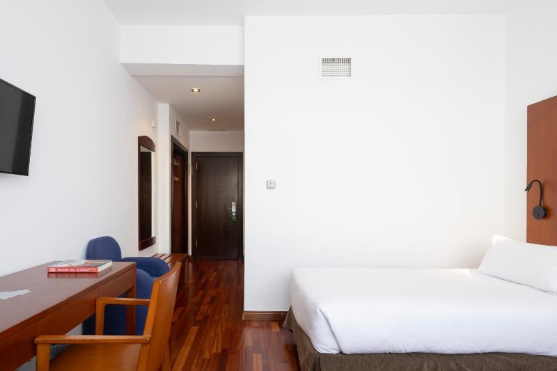 Hotel Maroa Vigo - image 24