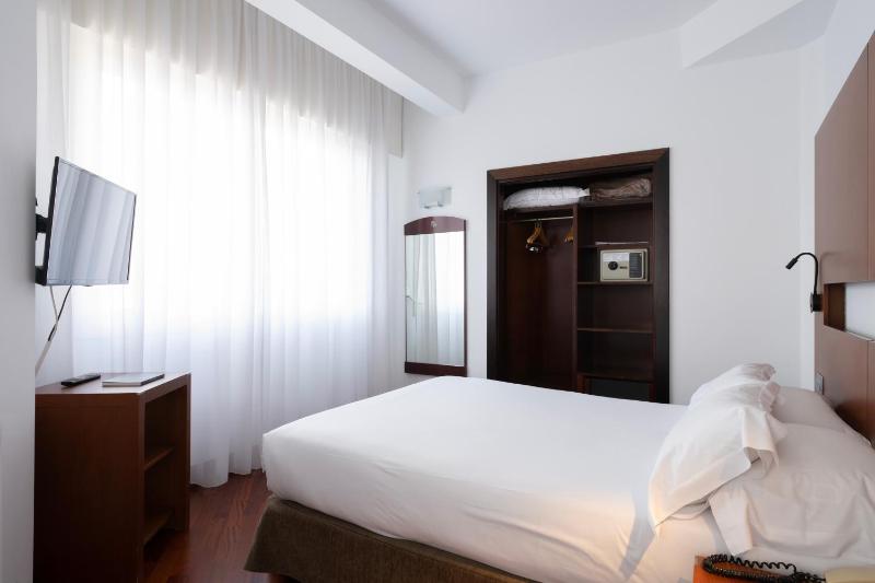Hotel Maroa Vigo - image 11