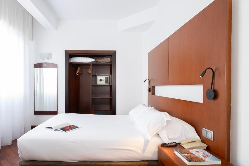 Hotel Maroa Vigo - image 35