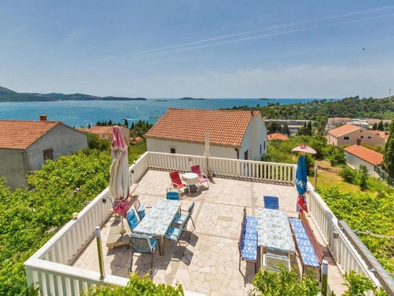 Apartments and rooms with a swimming pool Mlini Dubrovnik - 22386 - image 10