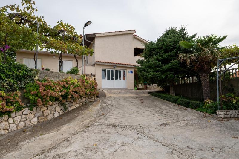 Apartments with parking space Lopar Rab - 23736 - image 11
