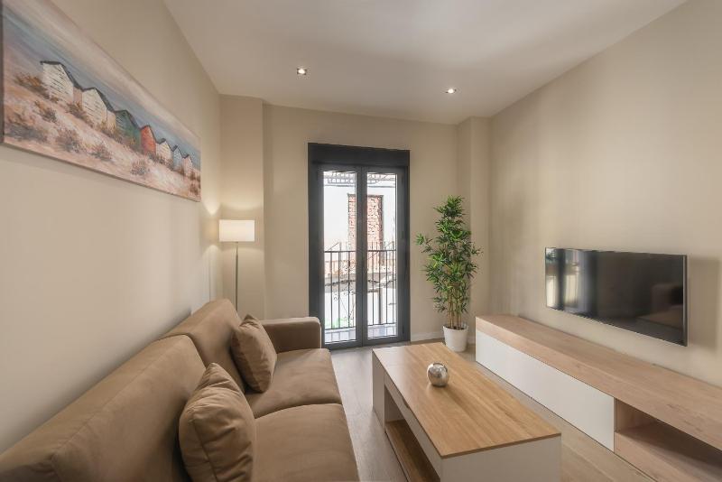 Apartamentos Pinar Málaga Centro - Álvarez - image 5