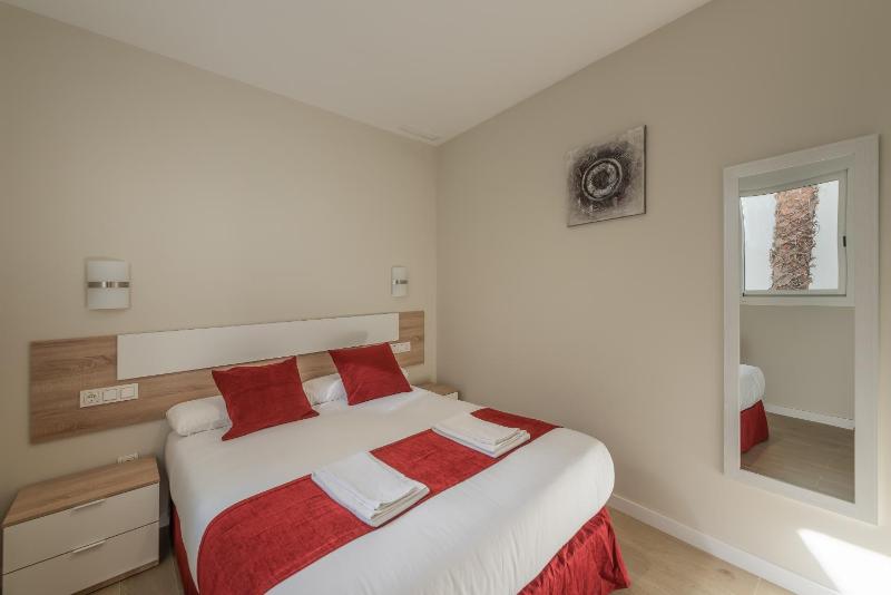 Apartamentos Pinar Málaga Centro - Álvarez - image 9