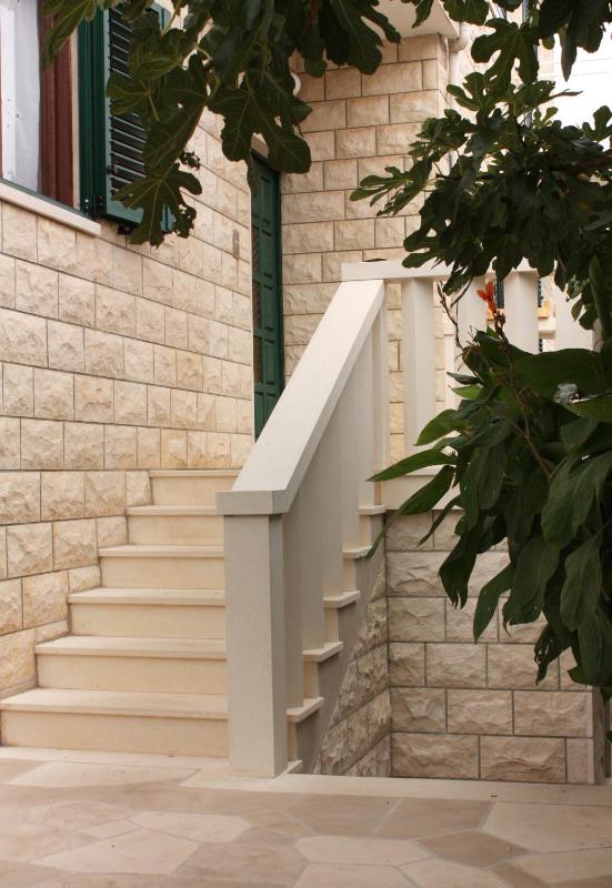Apartments with WiFi Supetar Brac - 5667 - image 19