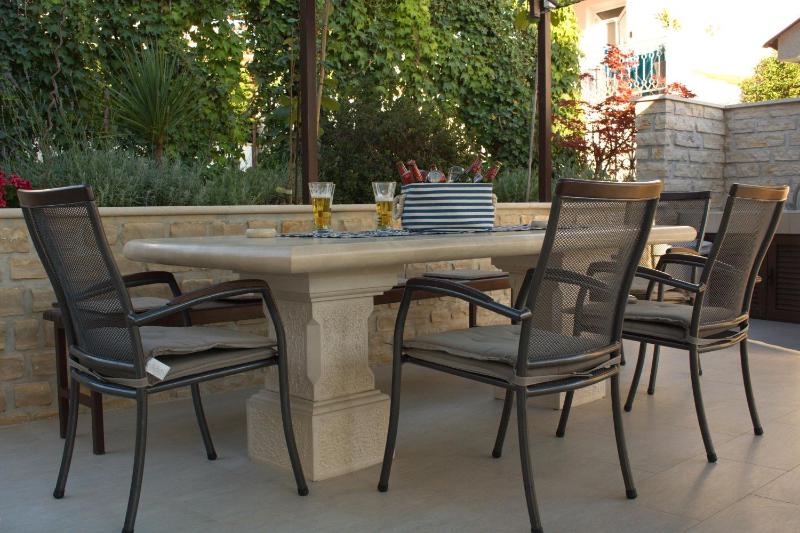 Seaside family friendly house with a swimming pool Trogir - 17358 - image 8