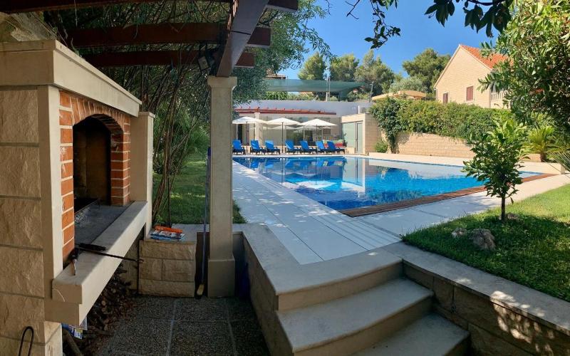 Family-friendly apartments with swimming pool Splitska Brac - 23224 - image 24