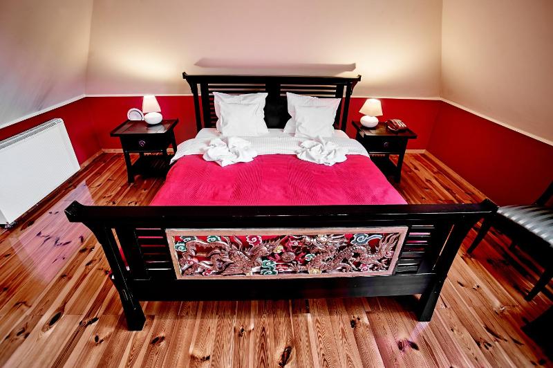 Deluxe Triple Room (Chinese Style) image 3