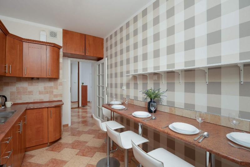 Family Apartment with Balcony and Remote Work in Warsaw by Noclegi Renters - image 15