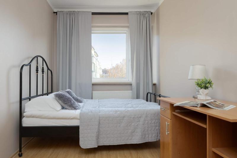 Family Apartment with Balcony and Remote Work in Warsaw by Noclegi Renters - image 10