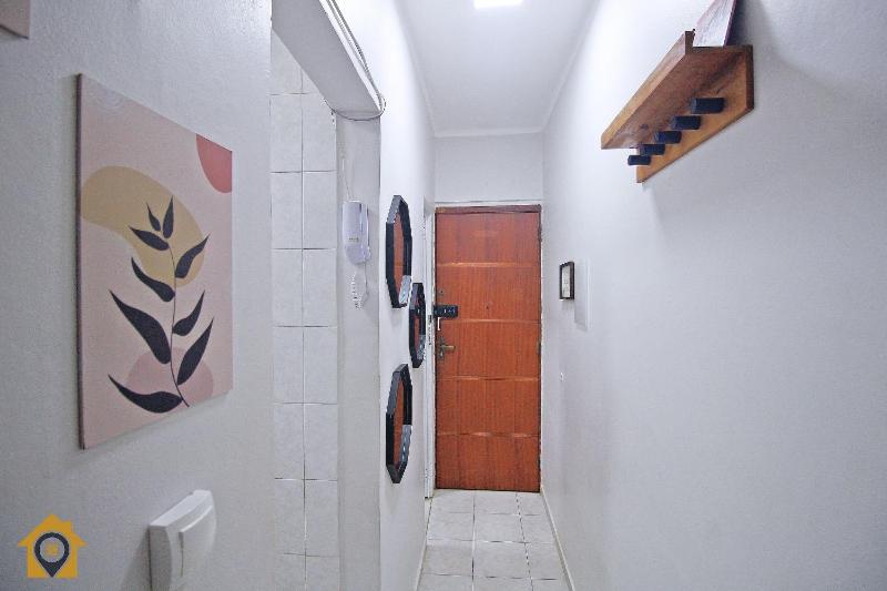 Charmoso Quarto e Sala em Copacabana p/ 4 pessoas - image 10