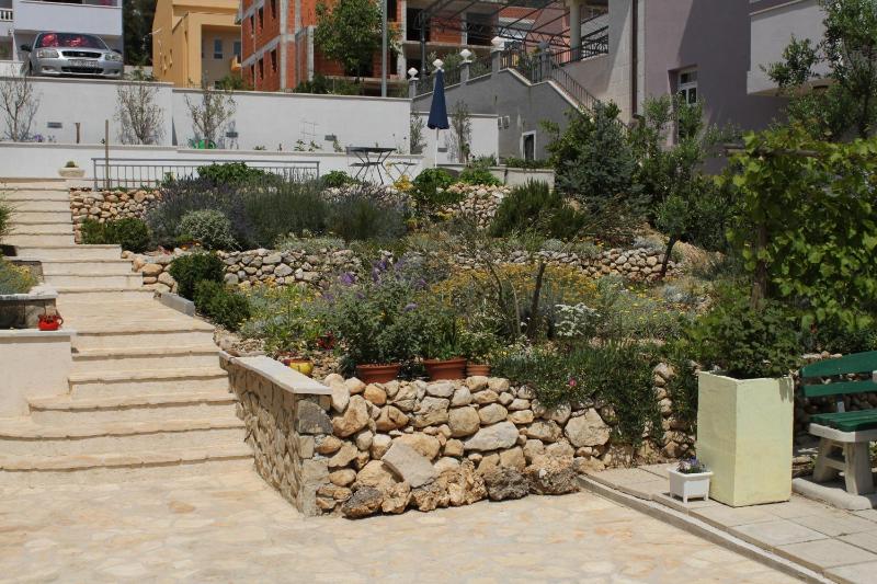 Apartments with a parking space Makarska - 6667 - image 15