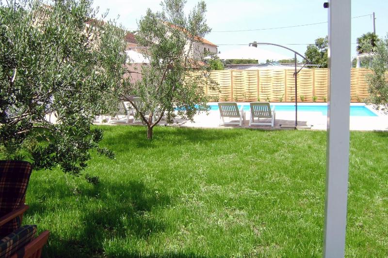 Family-friendly apartments with swimming pool Biograd na Moru Biograd - 8370 - image 11