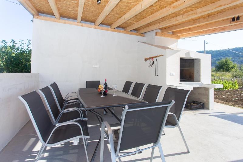 Family friendly house with a swimming pool Srinjine Split - 23770 - image 10