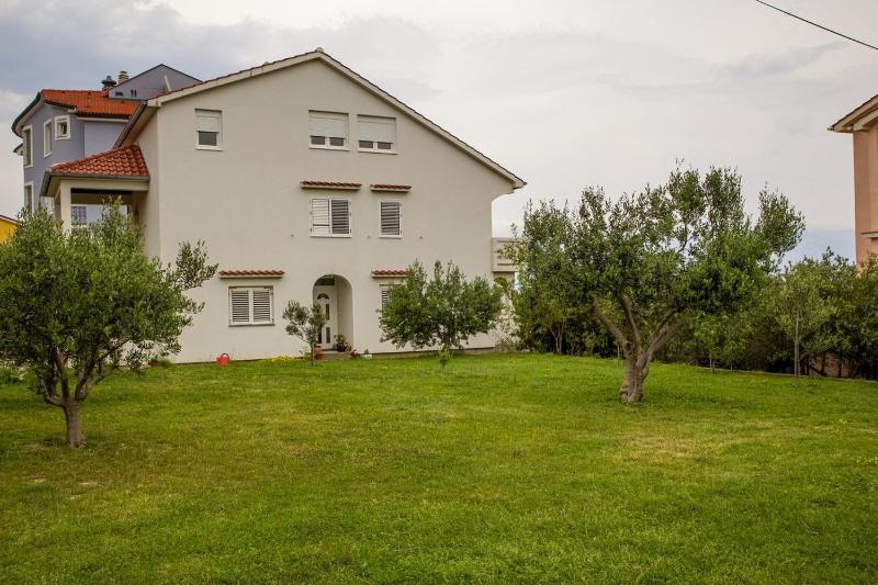 Apartments with swimming pool Lopar Rab - 22978 - image 39