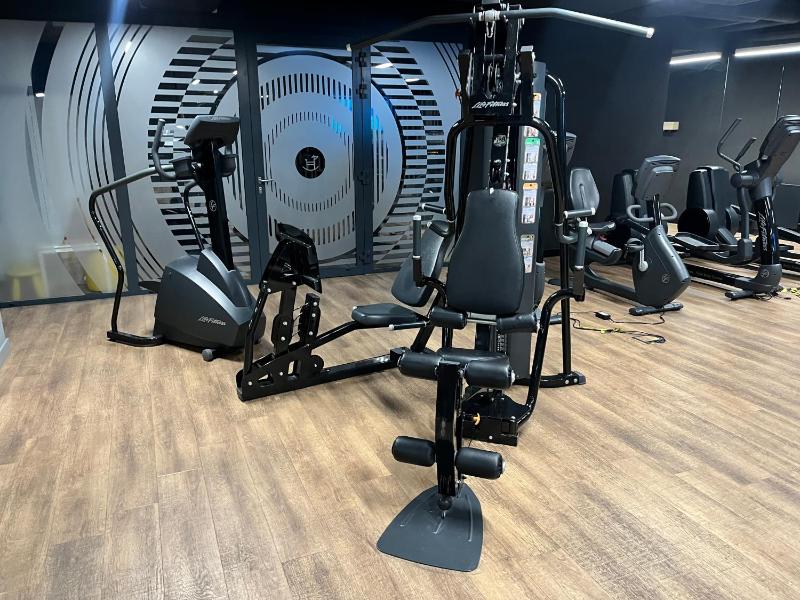 Riverside Industrial Studios - SAUNA - GYM -air-conditioning-SPA-FITNESS - image 16