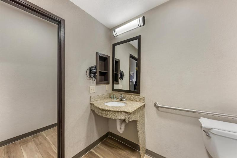 Best Western Sea World/Lackland AFB NW Hotel & Suites - image 40