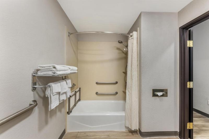 Best Western Sea World/Lackland AFB NW Hotel & Suites - image 48