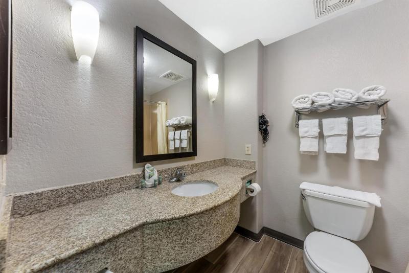 Best Western Sea World/Lackland AFB NW Hotel & Suites - image 5