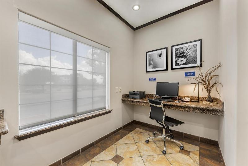 Best Western Sea World/Lackland AFB NW Hotel & Suites - image 8