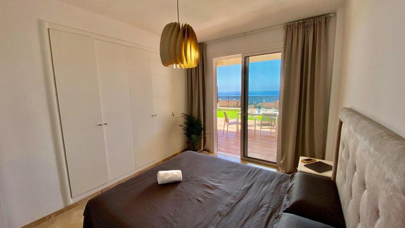 Apartment Overlooking on Atlantic Ocean - image 23