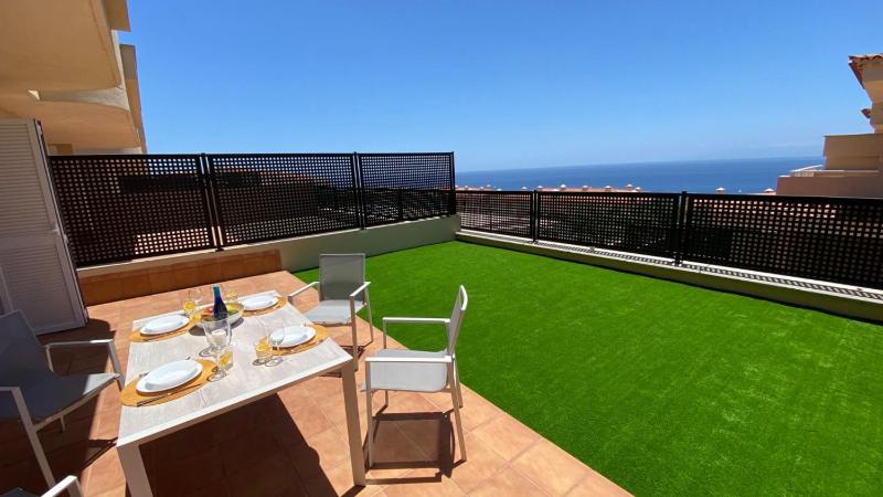 Apartment Overlooking on Atlantic Ocean - image 24
