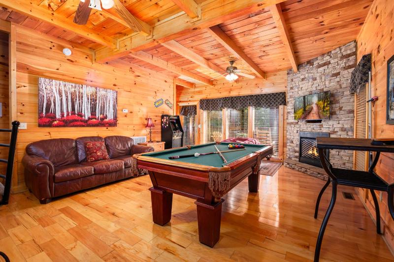 Almost Heaven - Pool Table Arcades Outdoor Hot Tub Community Putt-Putt + Pool Access - image 45