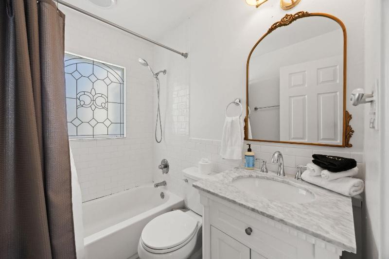 Cozy 2BR Home Near Downtown w Backyard & Parking - image 43
