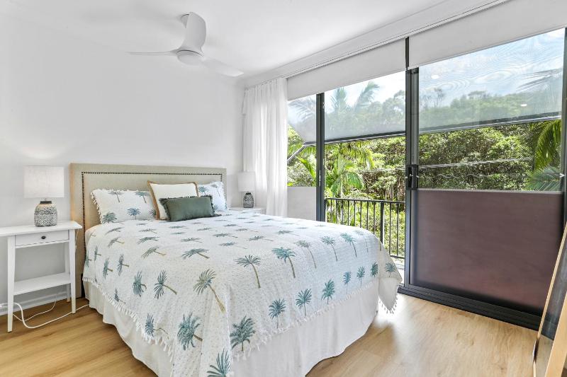 Modern & Tranquil Sunshine Beach - image 14