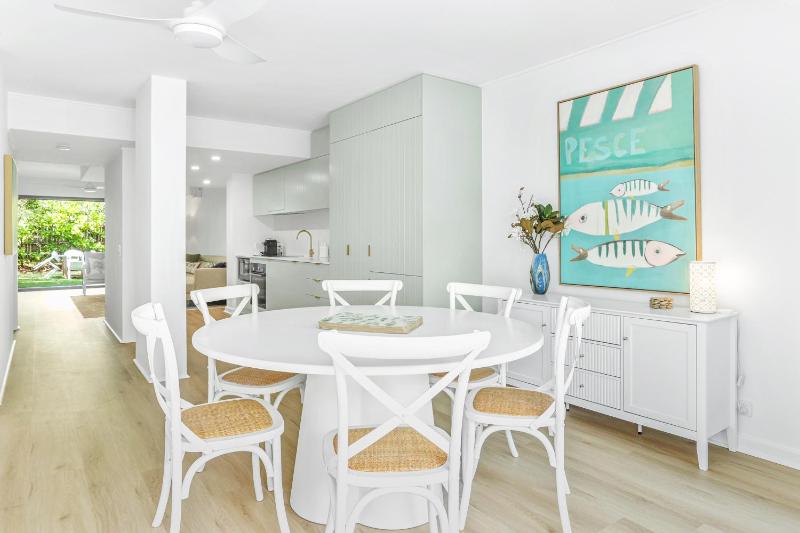 Modern & Tranquil Sunshine Beach - image 9