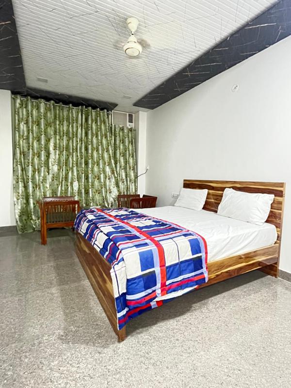 Hotel mid - image 5