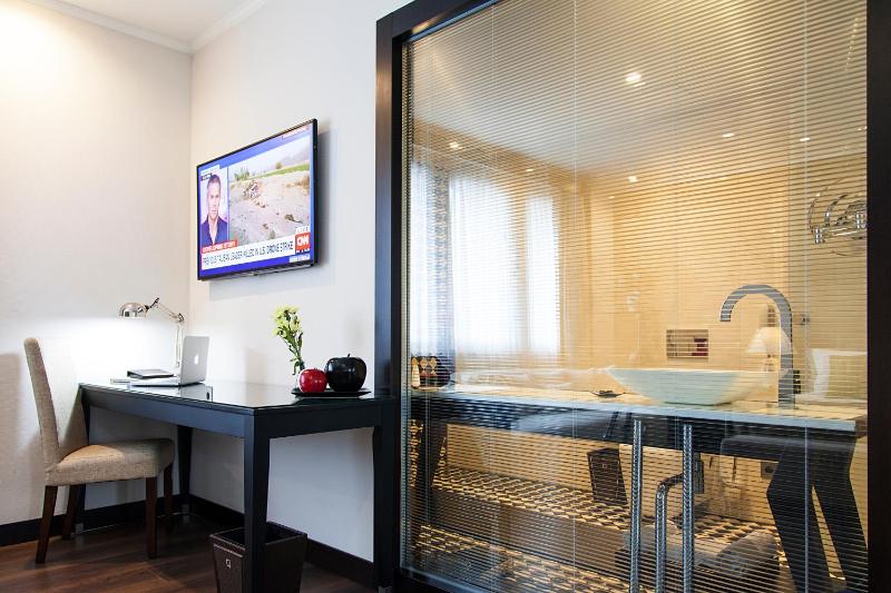 Quentin Boutique Hotel - image 13